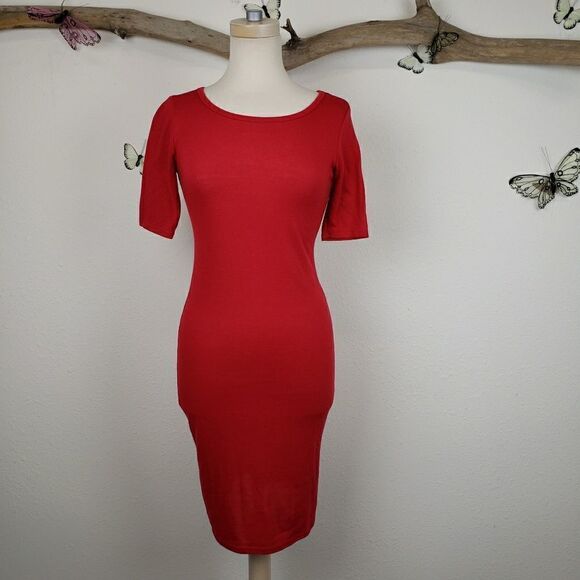 Lularoe Julia red with tiny gold flecks - Picture 2 of 6